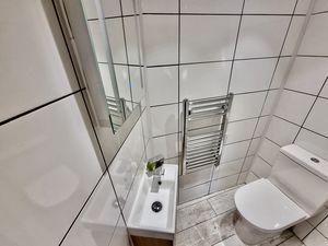 Photo 19- click for photo gallery